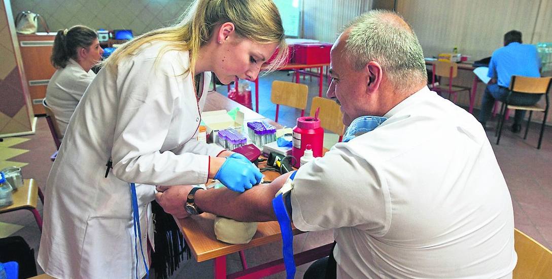 Funkcjonariusze Służby Więziennej organizują swoją akcję zbiórki krwi w Zakładzie Karnym w Koszalinie. W tym roku - 19 lipca. Pozostali mogą oddawać