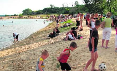 Kąpielisko w Szymanowicach cieszyło się w poprzednich latach dużą popularnością. W te wakacje prawdopodobnie będzie podobnie.