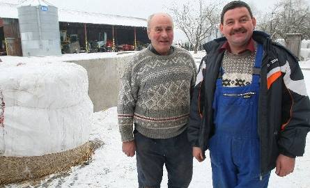 W gospodarstwie panu Dariuszowi pomaga tata, Franciszek, który 20 lat temu prowadził tu hodowlę owiec.