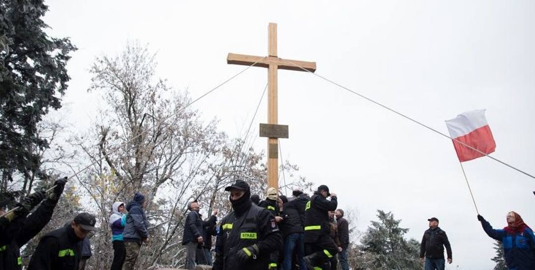 Nowy krzyż już na Łysicy – zamontowano go 12 listopada.