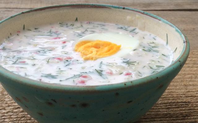 Chłodnik ogórkowy: szybka zupa nie tylko na upały [PRZEPIS]