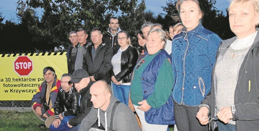 Pod protestem przeciwko budowie farmy w Krzywczycach  podpisało się sto procent mieszkańców wsi.