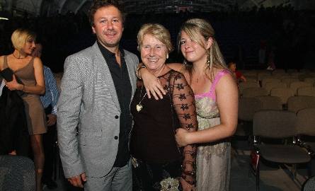 Andrzej „Piasek” Piaseczny z mamą i siostrą