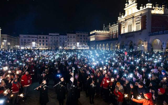 Światełko do Nieba na Rynku Głównym zakończyło 32. Finał WOŚP w Krakowie