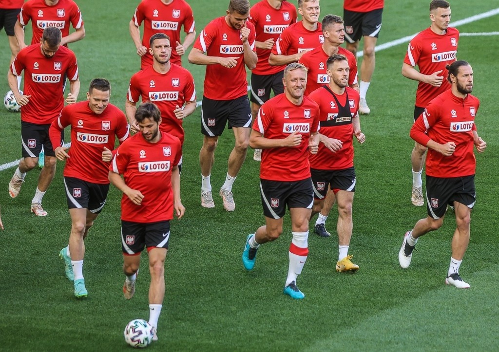 Reprezentacja Polski Trenowala Na Stadionie W Gdansku W Otoczeniu 5 Tysiecy Szczesliwych Kibicow Ktorzy Dostali Wejsciowki Zdjecia Nowiny24 Pl