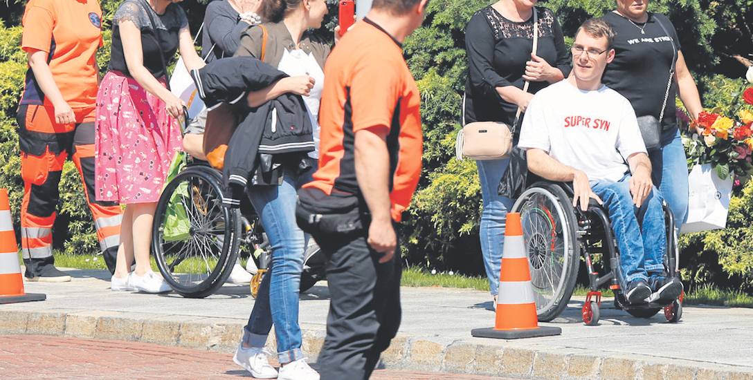 Rodzice osób niepełnosprawnych po 40 dniach protestu opuścili budynek parlamentu. Zapowiedzieli dalszą walkę o ochronę praw najbardziej potrzebujący