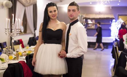 Monika Ziółko i Damian Gregorek bawili się na balu studniówkowym radomskiej "budowlanki".