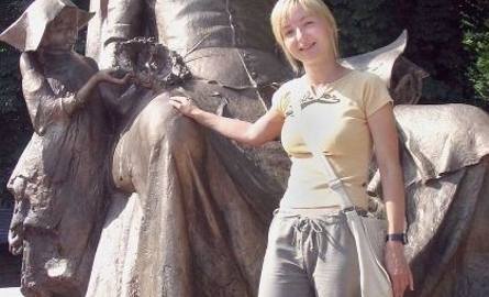 - Pomnik Kochanowskiego to wymarzone miejsce na randkę - uważa Kinga Lutka z Radomia.