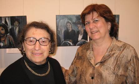 - Na wystawie malarstwa Susan Weinberg inspirowanego postaciami radomskich Żydów: od lewej Dora Zaidenweber i Susan Weinberg.