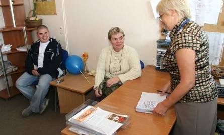 Anna Ceglarek z synem przyszła z podziękowaniami oraz interwencją do kierownika działu miejskiego, Anny Krawieckiej.