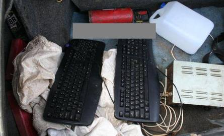 Łupem złodziei padł sprzęt komputerowy o wartości około 15 tys. złotych