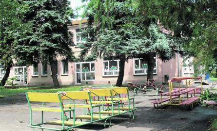 Wśród placówek wymagających natychmiastowego remontu  jest Przedszkole numer 5, także przy ulicy Dekutowskiego.