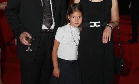 Właściciele kieleckiej perfumerii For You, Barbara i Kazimierz Sławkowie z córką