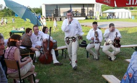 Jedną z atrakcji festynu był koncert kapeli góralskiej z Pienin.
