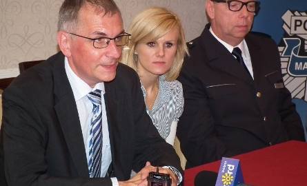 U nas przestępcy również działają metodą „na wnuczka” – przyznał Gerard Degner z niemieckiej policji (z lewej). Obok Detlef Hinze