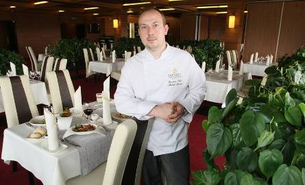 Michał Garnek, szef kuchni restauracji Odyssey ClubHotel Wellness & SPA w Dąbrowie proponuje gościom dania zdrowej, lekkiej i smacznej kuchni