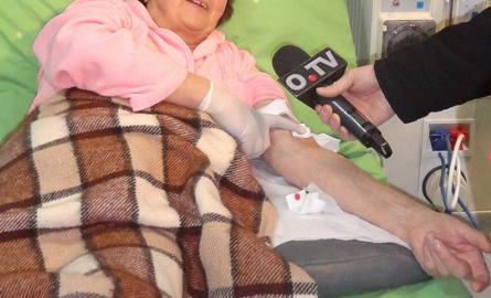Zofia Wyrębkiewicz jest pacjentką szpitala w Ostrowcu od wielu lat. Na dializy stawia się co drugi dzień.
