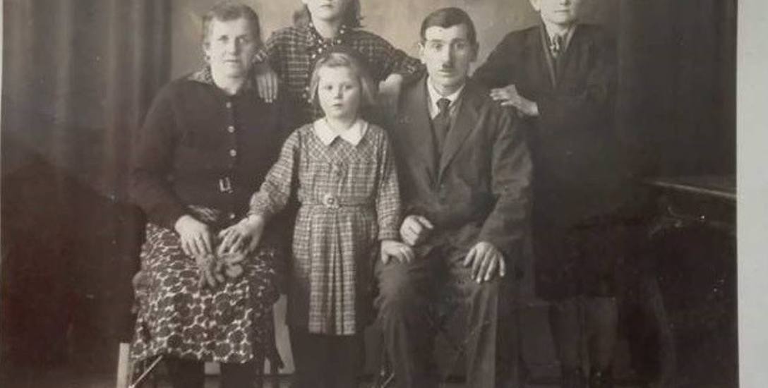 Ofiary: Stanisław (ojciec), Anna z domu Gajda (matka), Bonifacy, ur. 1924, Stanisława, Lucyna, ur. 1928, Zdzisław, ur. 1941...