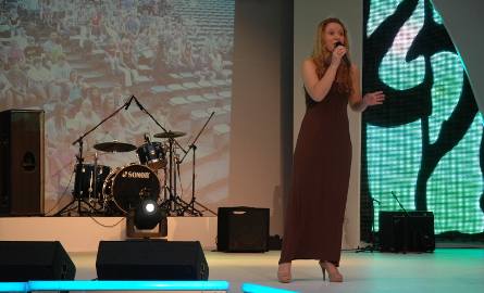 Tytuł Grand Prix zdobyła Sylwia Gajek  za utwór „Taki cud i miód”.