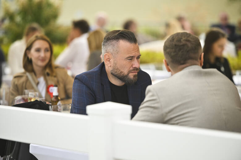 Piękna żona Krzysztofa Stanowskiego. Zmysłowa i atrakcyjna Marta ma 31 lat i spełnia się jako dietetyk