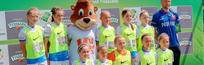 Piłkarki Beniaminka Krosno wygrały wojewódzki finał dwunastolatek
