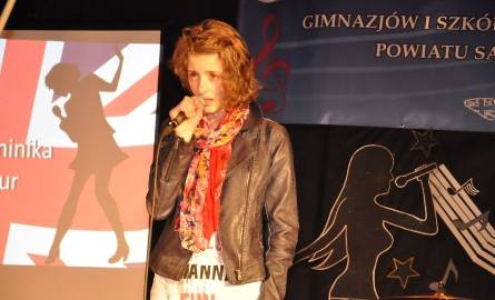 Jedna z uczestniczek festiwalu - Weronika Mazur z Gimnazjum numer 2 w Sandomierzu.