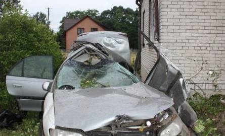 Tragiczny wypadek w miejscowości Cierno Zaszosie. Dwóch młodych ludzi nie żyje! - odtwarzamy wstrząsający przebieg