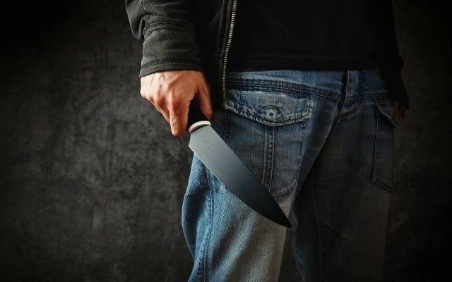 Awantura obcokrajowców w Gnieźnie. 45-letni Argentyńczyk został ugodzony nożem