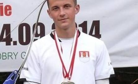 Jakub Matanina z Bodzentyna zdobywa medale w kategorii młodzików starszych. On również jest naszą łuczniczą nadzieją.