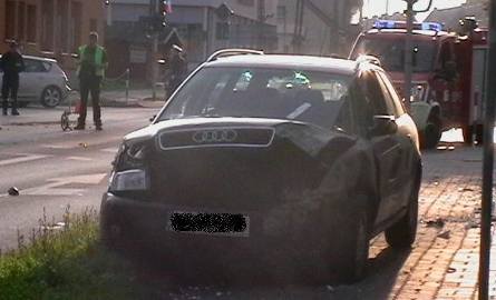 Audi wjechało w passata na skrzyżowaniu. Obejrzyj zdjęcia Internauty 