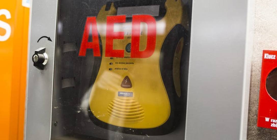 AED zamknięte na klucz. W Szczecinie zmarła turystka