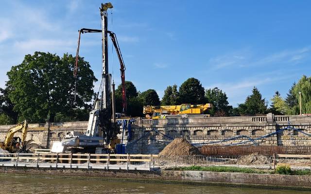 Kraków z nową kładką zostanie wykreślony z listy UNESCO? Prokuratura alarmuje, miasto odpowiada