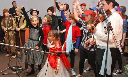 Dzieci zaśpiewały polskie i francuskie kolędy [zdjęcia]