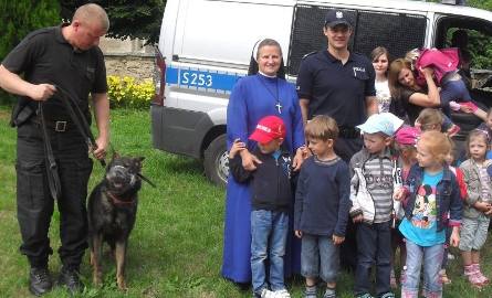 Przedszkolaki gościły policjantów z Kazimierzy Wielkiej.