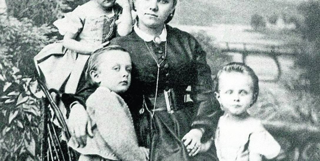 Joanna i Hans Ulryk Schaffgotschowie mieli czworo dzieci - syna Hansa Karola Gotarga oraz  trzy córki: Klarę, Elżbietę i  Eleonorę