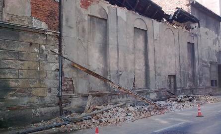 Katastrofa budowlana w Nysie. Na ulicę runął dach dawnego kina Lotnik