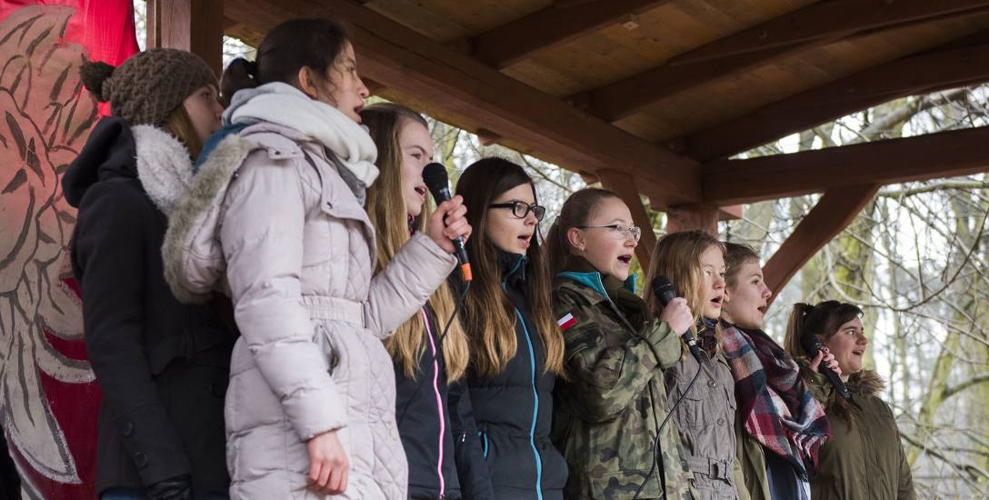 Uczniowie wzięli udział m. in. w koncercie pieśni patriotycznych oraz konkursie wiedzy o żołnierzach wyklętych.