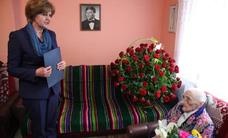 200 lat dla Weroniki Wójtowicz z Drozdowa pod Zwoleniem! Jubilatka skończyła 100 lat 