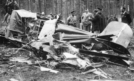 Na miejscu katastrofy samolotu pod Pszczelnikiem, koło Myśliborza