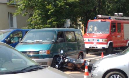 Na ulicy Sułkowskiego bus zderzył się z motocyklem [zdjęcia]