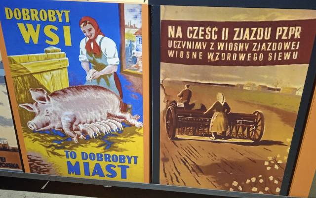 Warszawskie muzeum zaprasza na nostalgiczną podróż. To okazja, żeby zobaczyć, jak wyglądały wakacje w PRL na plakatach