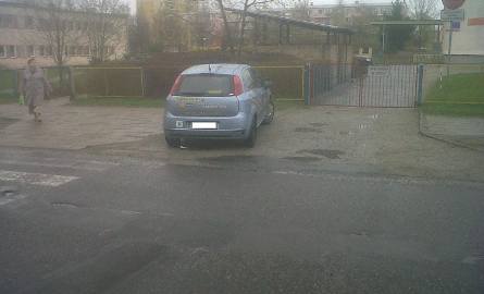Plaga autodrani przy przedszkolu w Gorzowie