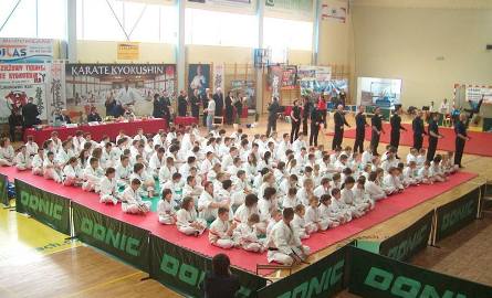 Karate Kyokushin: turniej w Limanowej. 12 medali leżajszczan