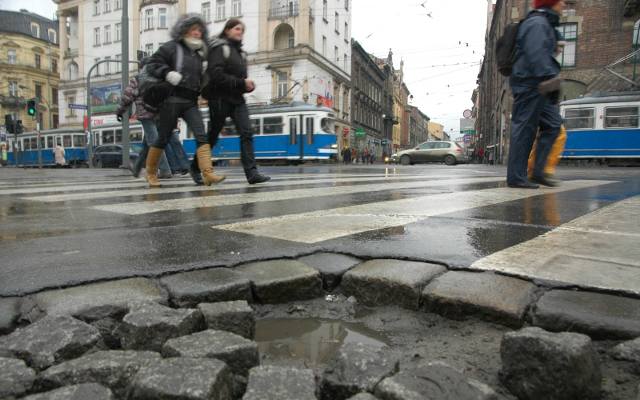 Kraków. Proponują program remontów dróg, chodników i oświetlenia w Śródmieściu