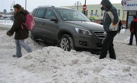 Mistrz parkowania w centrum Ostrołęki! (zdjęcia) 
