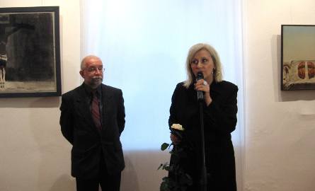 Potem w galerii Resursy otwarto wystawę "Człowiek wobec Boga" , o której mówili Elżbieta Raczkowska i Mieczysław Szewczuk