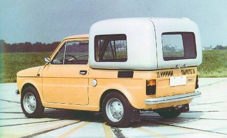 Przez lata produkcji „malucha” na deskach kreślarskich inżynierów z Bielska-Białej powstało wiele wariacji na jego temat, m.in. furgon o nazwie Bomb