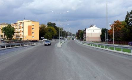 Ulica Mariacka jest zamknięta od tymczasowej przewiązki przed skrzyżowaniem z ulicą Sedlaka (jadąc od strony ronda Kisielewskiego) do ulicy Młodzianowskiej
