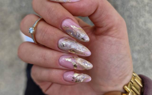Paznokcie 2024. Nuance Nails to trend, który podbija świat manicure! 