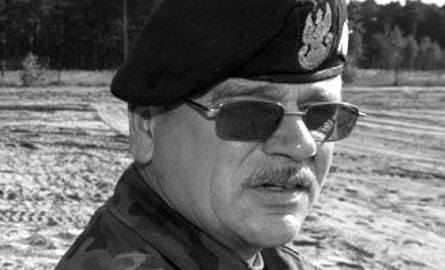 Tadeusz Buk, szef wojsk lądowych.